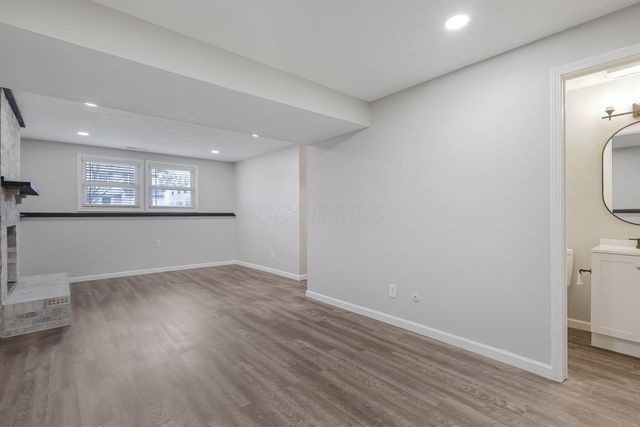 6220 Emberwood Road, Dublin, OH 43017