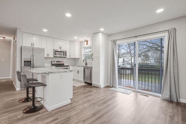 6220 Emberwood Road, Dublin, OH 43017