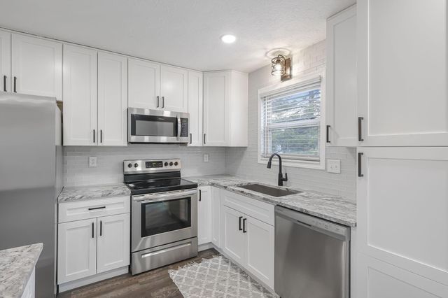 6220 Emberwood Road, Dublin, OH 43017