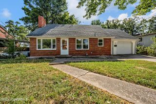 1219 EDGEWOOD DRIVE, Jefferson City, MO 65109