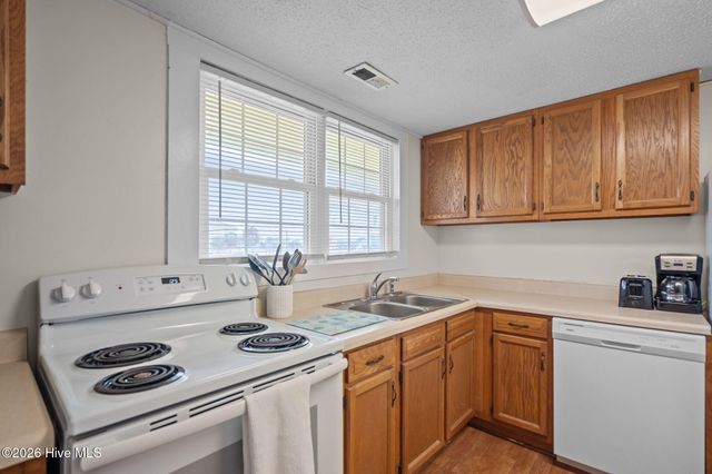 305 Atlanta Avenue, Carolina Beach, NC 28428