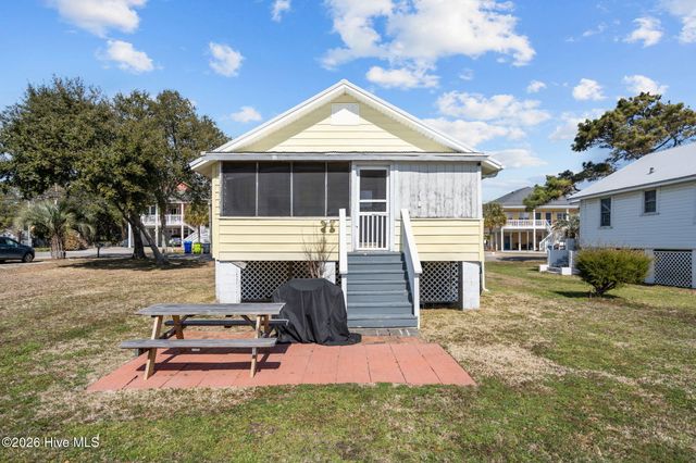 305 Atlanta Avenue, Carolina Beach, NC 28428