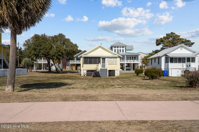 305 Atlanta Avenue, Carolina Beach, NC 28428
