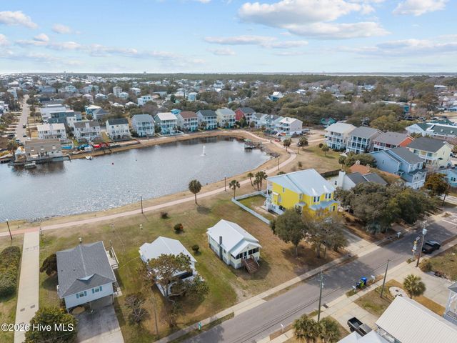 305 Atlanta Avenue, Carolina Beach, NC 28428