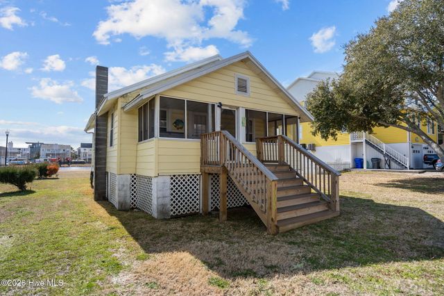305 Atlanta Avenue, Carolina Beach, NC 28428