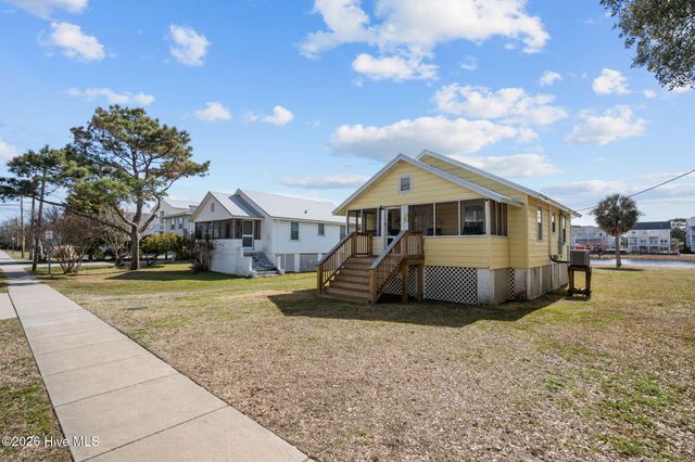 305 Atlanta Avenue, Carolina Beach, NC 28428