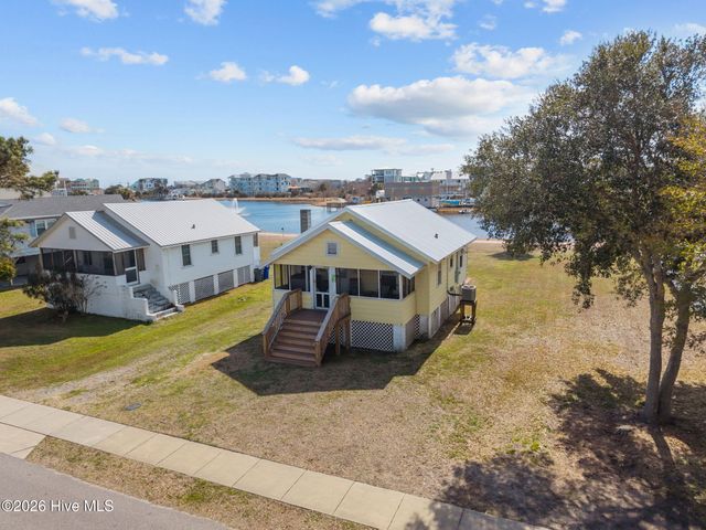 305 Atlanta Avenue, Carolina Beach, NC 28428