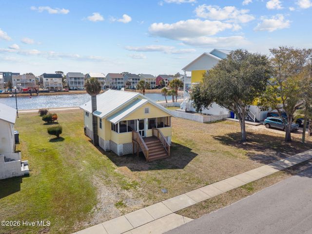 305 Atlanta Avenue, Carolina Beach, NC 28428