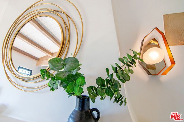 311 N MANSFIELD Avenue U, Los Angeles, CA 90036