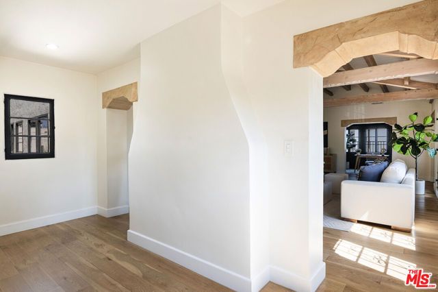 311 N MANSFIELD Avenue U, Los Angeles, CA 90036
