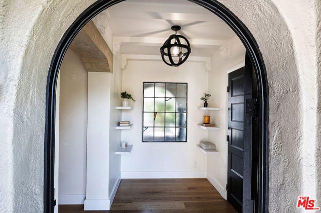 311 N MANSFIELD Avenue U, Los Angeles, CA 90036