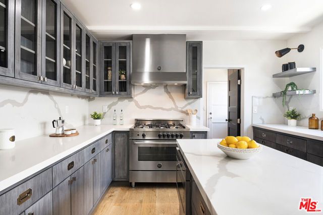 311 N MANSFIELD Avenue U, Los Angeles, CA 90036