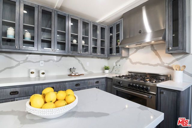311 N MANSFIELD Avenue U, Los Angeles, CA 90036