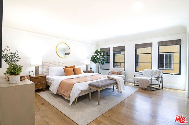 311 N MANSFIELD Avenue U, Los Angeles, CA 90036