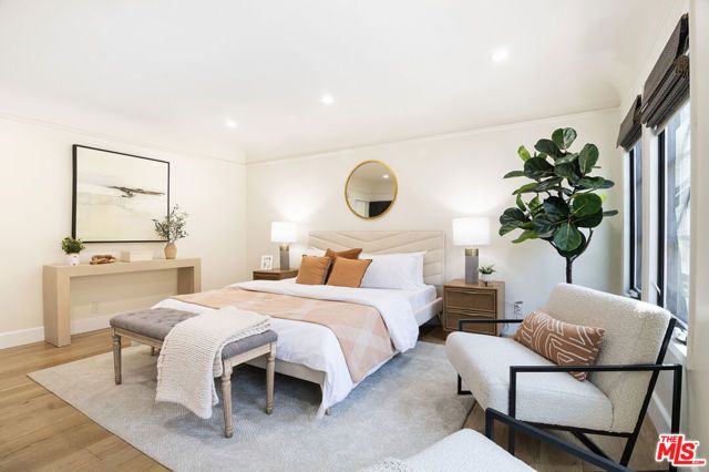 311 N MANSFIELD Avenue U, Los Angeles, CA 90036