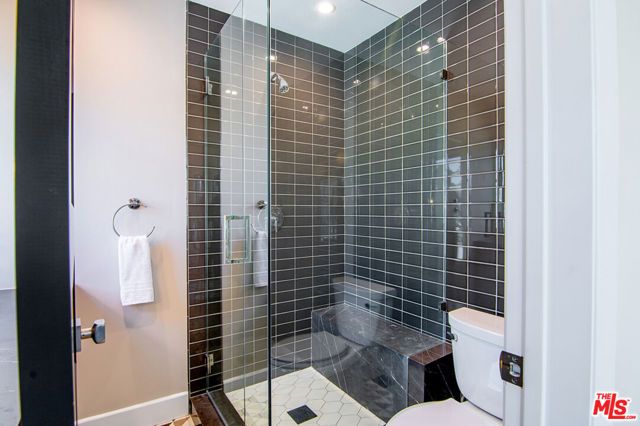 311 N MANSFIELD Avenue U, Los Angeles, CA 90036