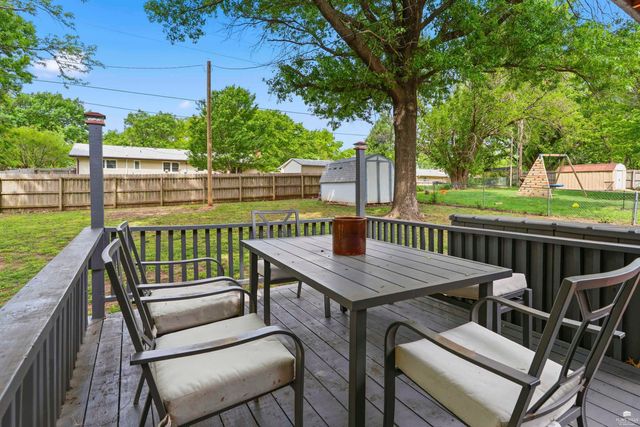 829 Allison Avenue, Manhattan, KS 66502