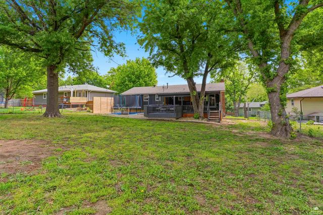 829 Allison Avenue, Manhattan, KS 66502