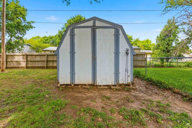 829 Allison Avenue, Manhattan, KS 66502
