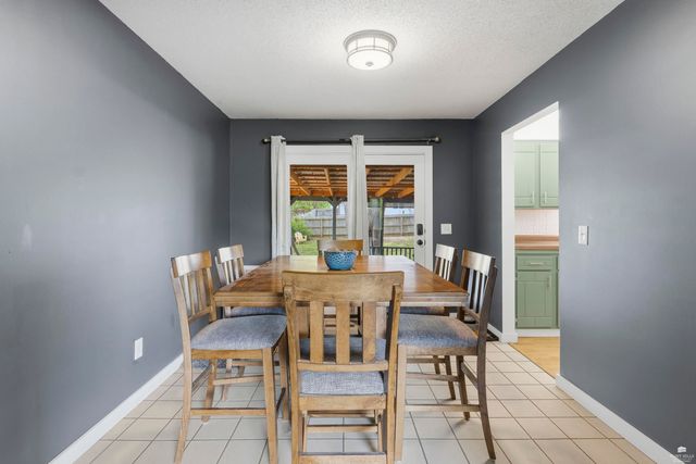 829 Allison Avenue, Manhattan, KS 66502