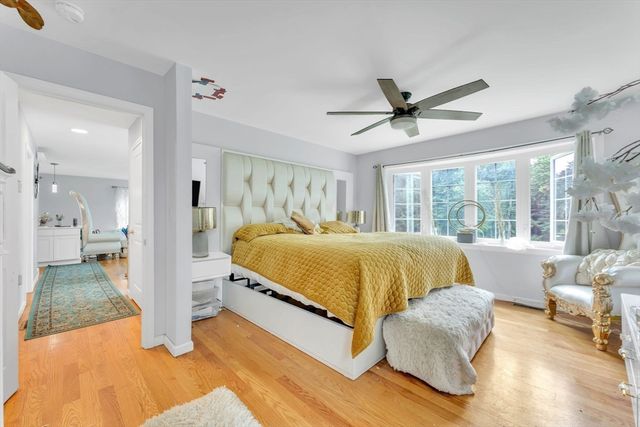 15 Bailey St, Agawam, MA 01001