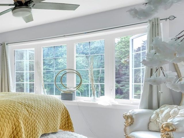 15 Bailey St, Agawam, MA 01001