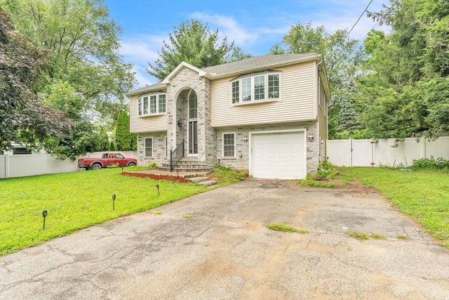 15 Bailey St, Agawam, MA 01001