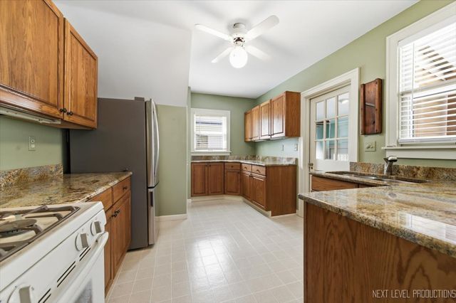 622 Edison Street, Geneva, IL 60134