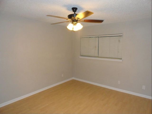 2717 Meadowstone Court, Carrollton, TX 75006