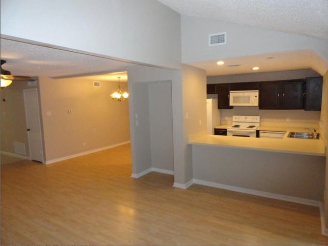 2717 Meadowstone Court, Carrollton, TX 75006