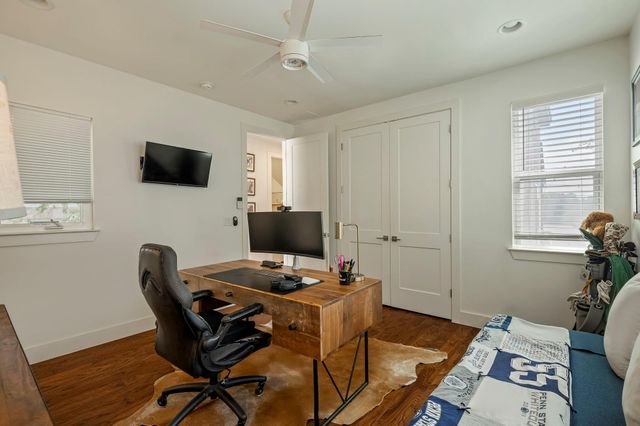 2812 Oak Springs DR 1, Austin, TX 78702