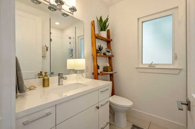 2812 Oak Springs DR 1, Austin, TX 78702