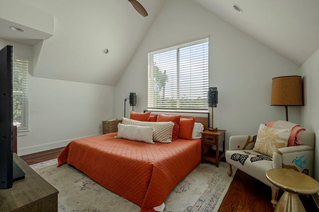 2812 Oak Springs DR 1, Austin, TX 78702