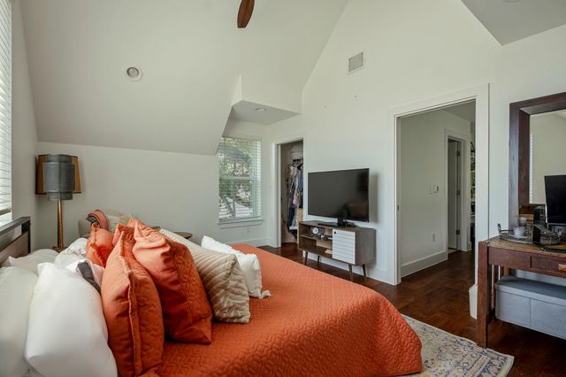 2812 Oak Springs DR 1, Austin, TX 78702