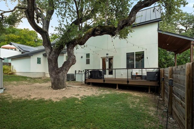 2812 Oak Springs DR 1, Austin, TX 78702