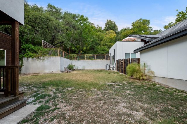 2812 Oak Springs DR 1, Austin, TX 78702