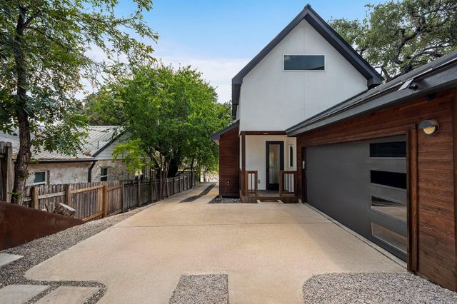 2812 Oak Springs DR 1, Austin, TX 78702