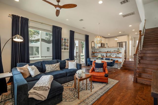 2812 Oak Springs DR 1, Austin, TX 78702