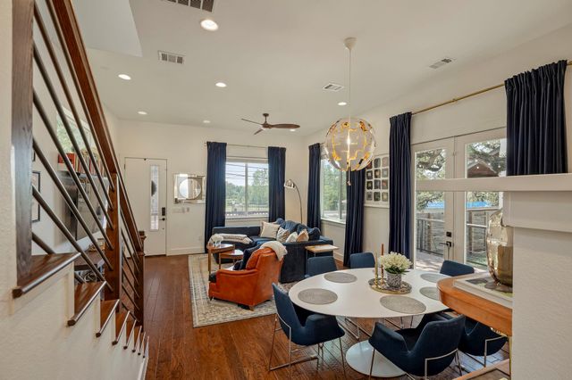 2812 Oak Springs DR 1, Austin, TX 78702