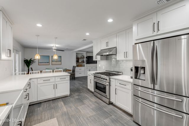 40 Oak Tree Drive, New Smyrna Beach, FL 32169