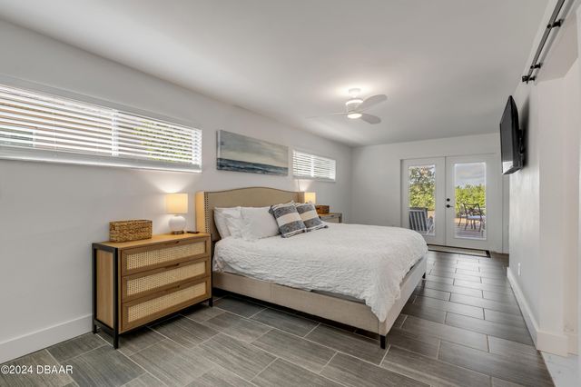 40 Oak Tree Drive, New Smyrna Beach, FL 32169