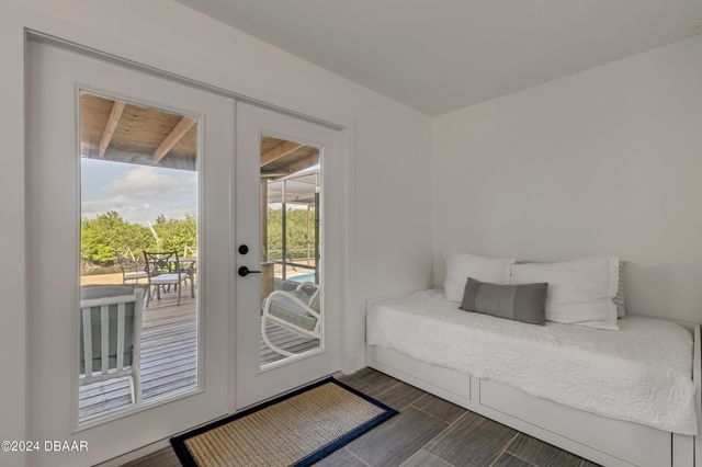 40 Oak Tree Drive, New Smyrna Beach, FL 32169