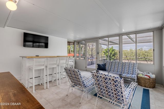 40 Oak Tree Drive, New Smyrna Beach, FL 32169