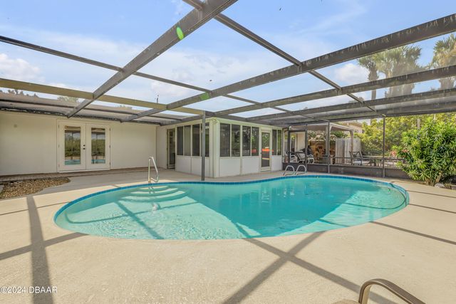 40 Oak Tree Drive, New Smyrna Beach, FL 32169