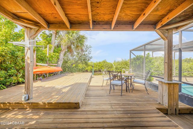 40 Oak Tree Drive, New Smyrna Beach, FL 32169