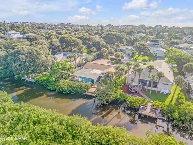 40 Oak Tree Drive, New Smyrna Beach, FL 32169