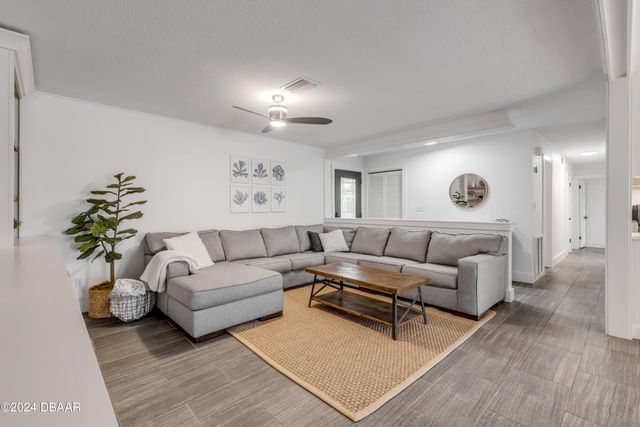 40 Oak Tree Drive, New Smyrna Beach, FL 32169