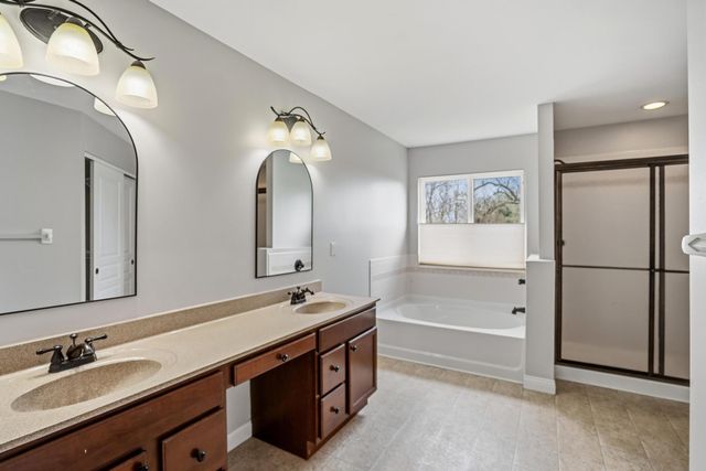 1740 Teakwood Lane, Hebron, KY 41048