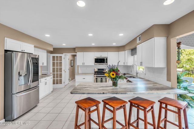 16 Groendyke Circle, Millstone, NJ 08535