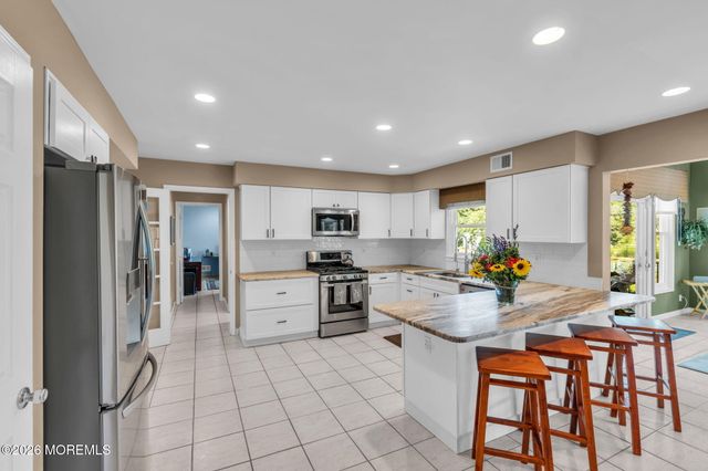 16 Groendyke Circle, Millstone, NJ 08535